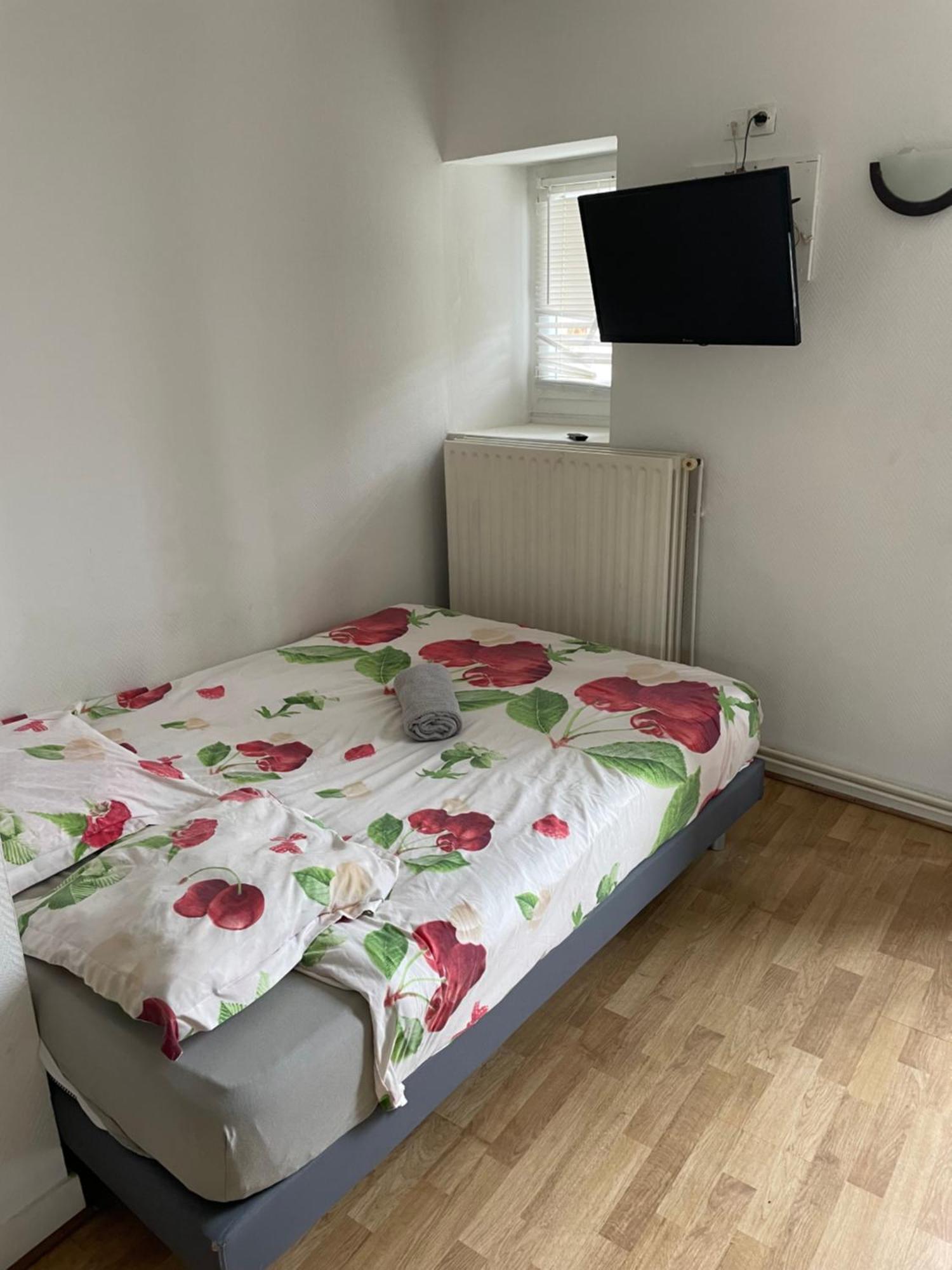 Studio Central Cosy Proche Gare Ruffec  Exterior foto